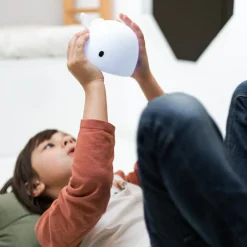 FLOW Veilleuse tactile baleine Moby (15 cm)